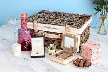 The Castleton Hamper, S249