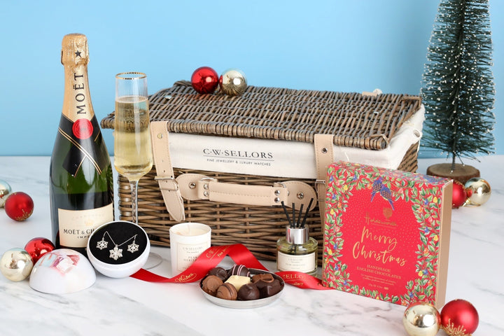 The Christmas Wishes Hamper, S256