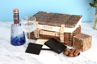 The Dovedale Hamper, S232