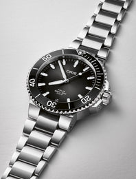 Oris Aquis Date Calibre 400 Anthracite Bracelet