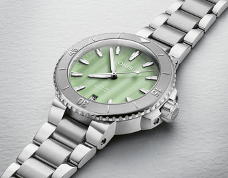 Oris Aquis Date Seafoam Green