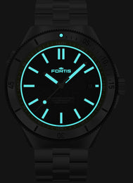 Fortis Marinemaster M 44 Woodpecker Green Bracelet Watch