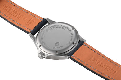 Damasko Watch DS 30 Grey Louis Black Leather Pin