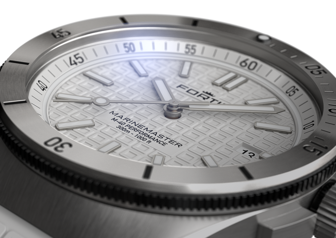 Fortis Marinemaster M-40 Snow White Watch