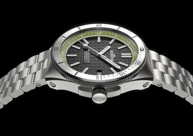 Fortis Marinemaster M 44 Woodpecker Green Bracelet Watch