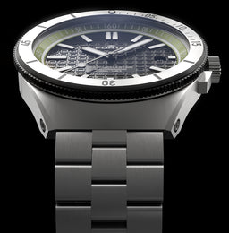 Fortis Marinemaster M 44 Woodpecker Green Bracelet Watch