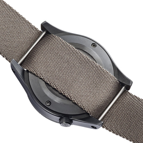 Elliot Brown Holton NIVO