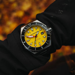 Spinnaker Dumas Inkdial Hornet Yellow Limited Edition