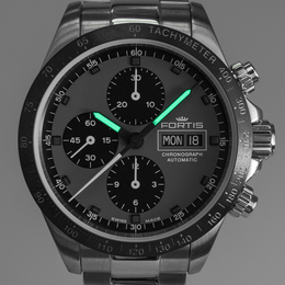 Fortis Watch Cosmonautis Stratoliner All Black Limited Edition