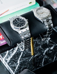 The Watch Stand Duo Black & Gold D