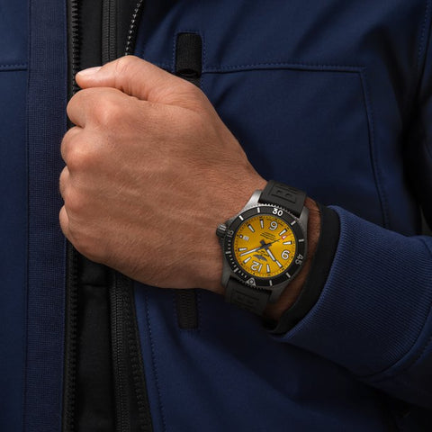 Breitling Watch Superocean Automatic 46 Black Steel Yellow Diver 